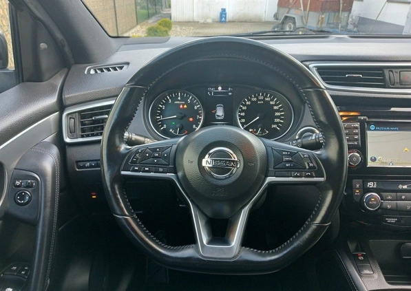 Nissan Qashqai cena 78900 przebieg: 113693, rok produkcji 2017 z Bełchatów małe 781